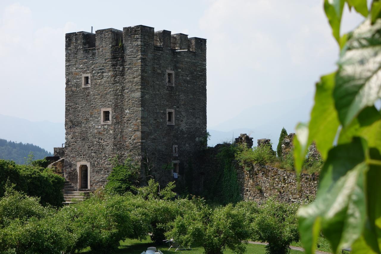 Castel Pergine Hotel *